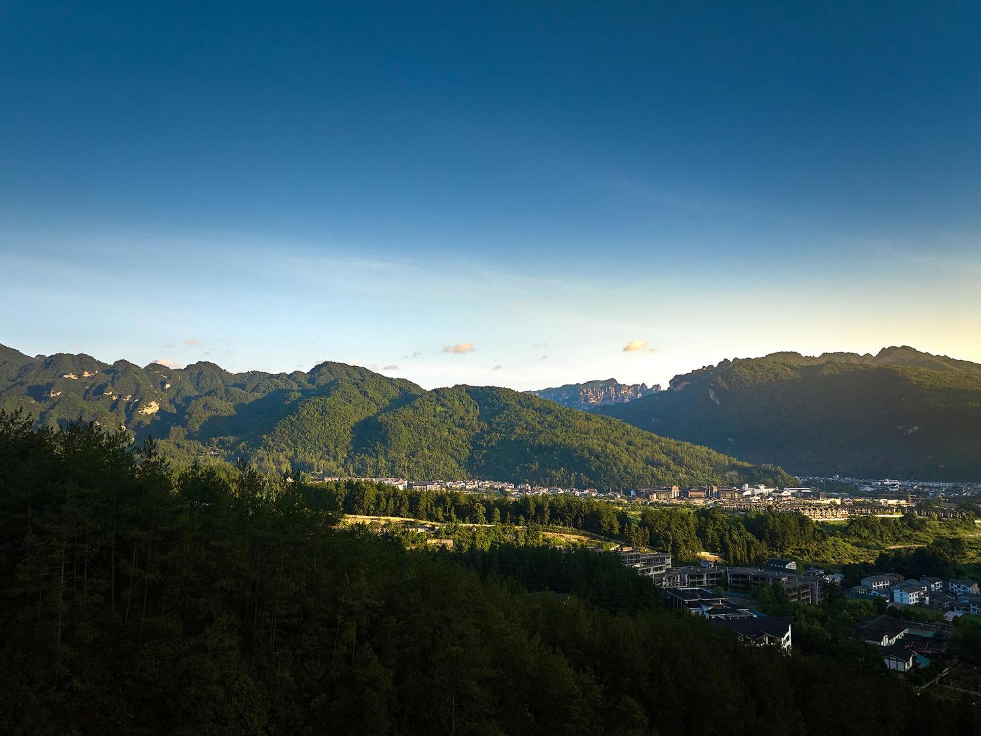Zhangjiajie Utopia Hotel--Free One Way Pick Up Service Over 2 Nights Buitenkant foto