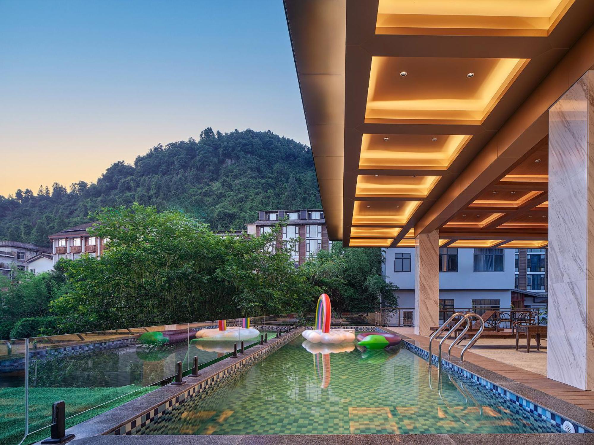 Zhangjiajie Utopia Hotel--Free One Way Pick Up Service Over 2 Nights Buitenkant foto